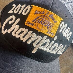 Los Angeles Lakers 2010 NBA Champions adidas Official Locker Room Fitted Cap Hat